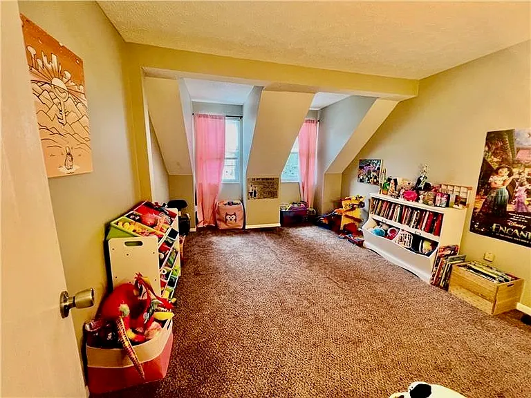 26 Monmouth Dr — Photo 15