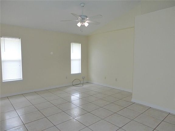 4th image of 4595 1st St