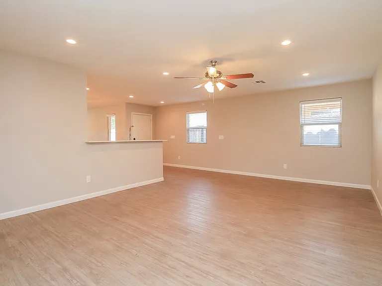 3825 E Frances Ln — Photo 5