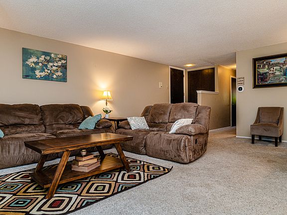 2nd image of 11131 Cottonwood Dr #10D