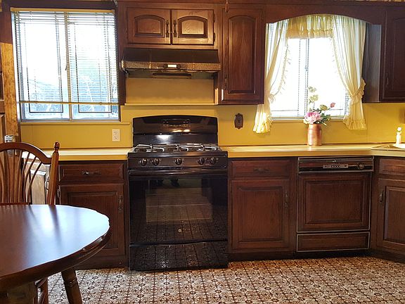 3rd image of 5035 Morenci Lane