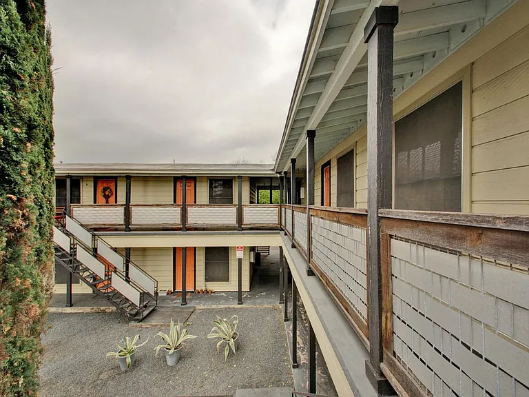 5100 Bruning Ave — Photo 2