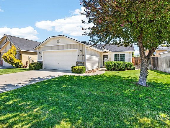 3rd image of 4306 S Glenmere Way