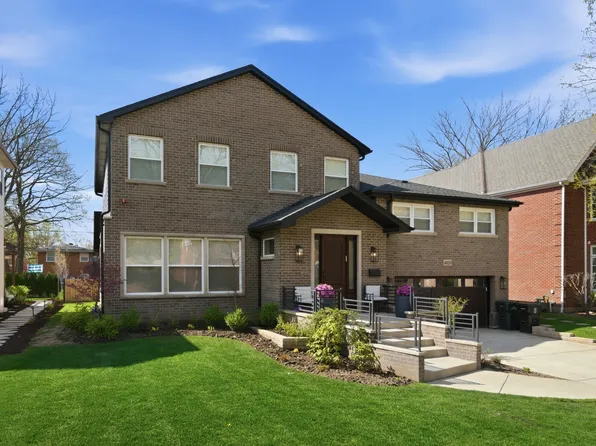 4029 Suffield Ct, Skokie, IL 60076