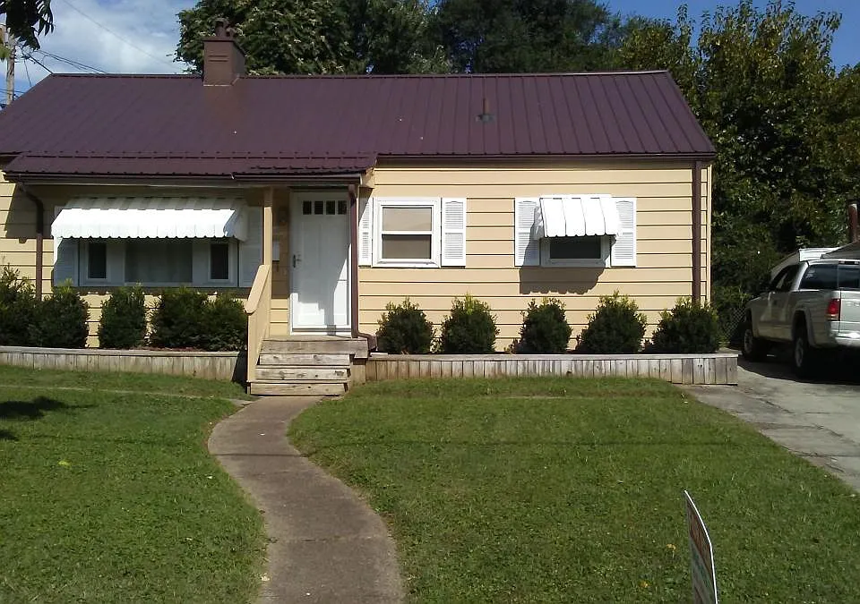 820 19th St W