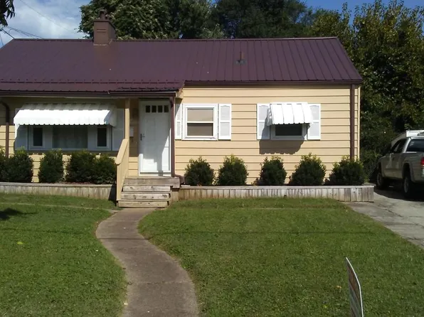 820 19th St W, Huntington, WV 25704