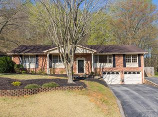 4711 Hickory Hill Dr, Roanoke, VA 24018