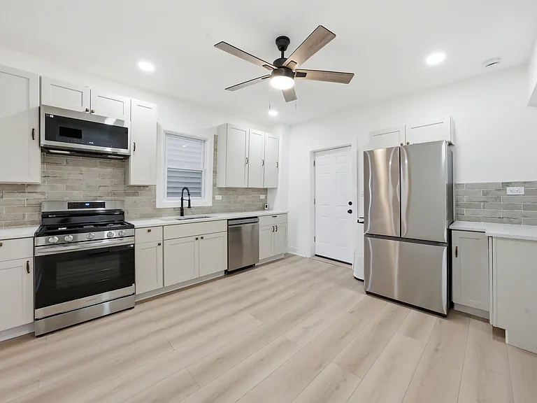 3234 S 48th Ct #1 — Photo 6