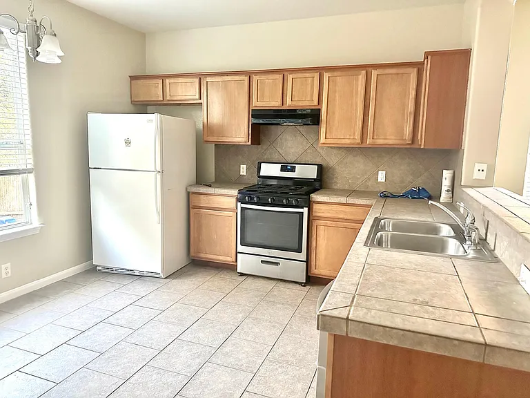 2404 Allred Dr #A — Photo 5