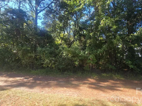 242 Lee Daniels Rd, Atlantic, NC 28511
