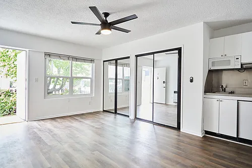 4076 Redwood Ave #1 Photo 1