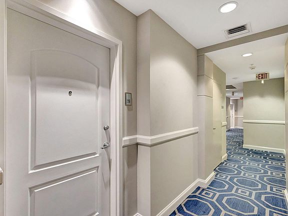 3rd image of 801 S Olive Ave Unit 219