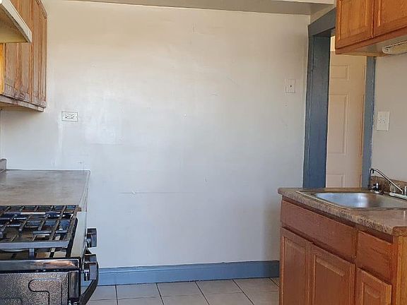 3rd image of 4918 W 18th St #4