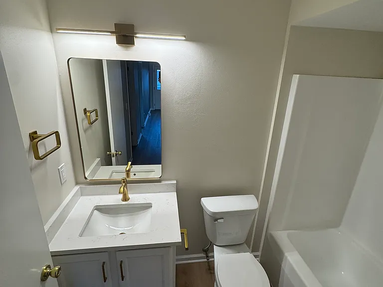 204 Joellen Dr #206 — Photo 4