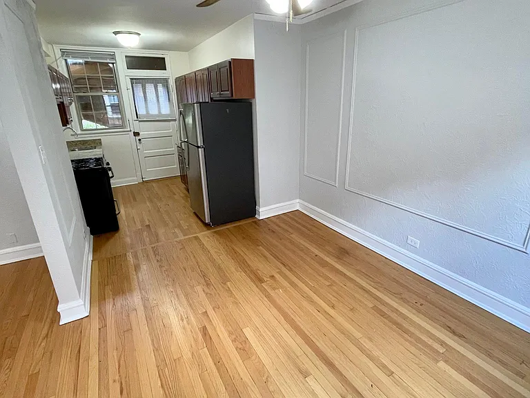 1635 W Fargo Ave #2B — Photo 8