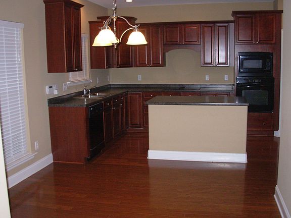 4th image of 4107 Oakstone Dr