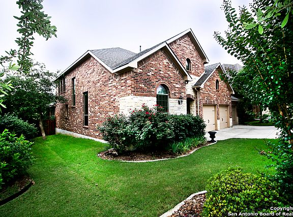 3rd image of 23235 Crest View Way