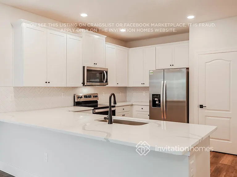 47 Shallow Bay Ct — Photo 7