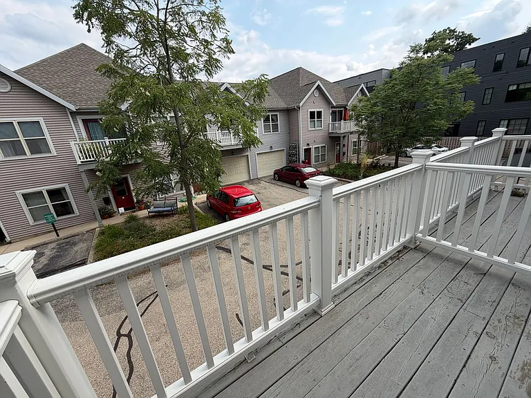 635 E Dayton St — Photo 11