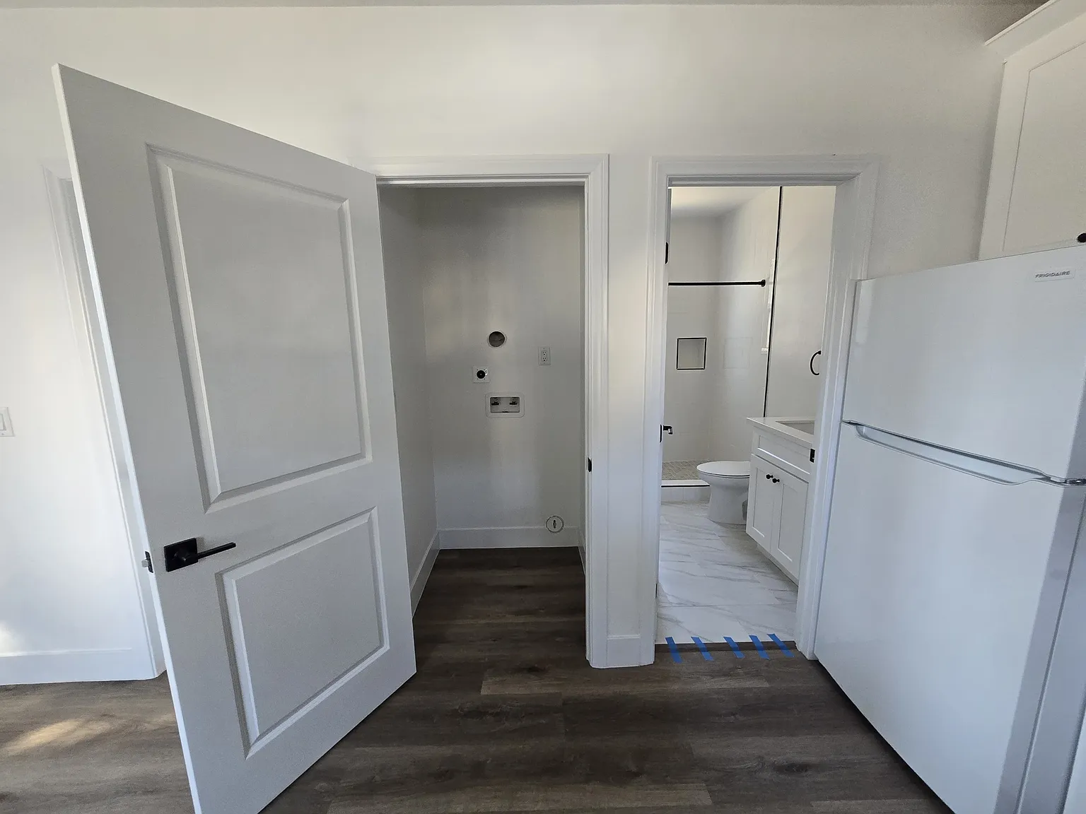 1291 East 40th Place - 4019... — Photo 2