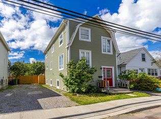 403 Queen St, Charlottetown, PE C1A 4E2