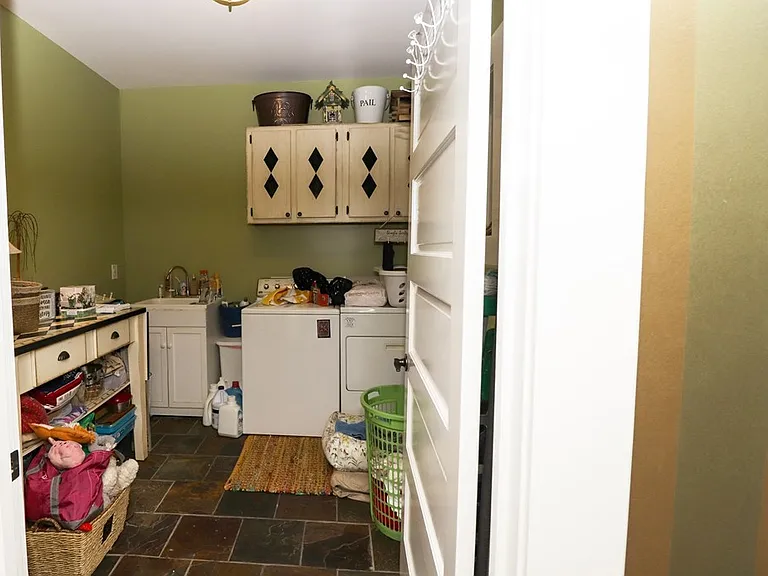 114 N 3rd Ave — Photo 28
