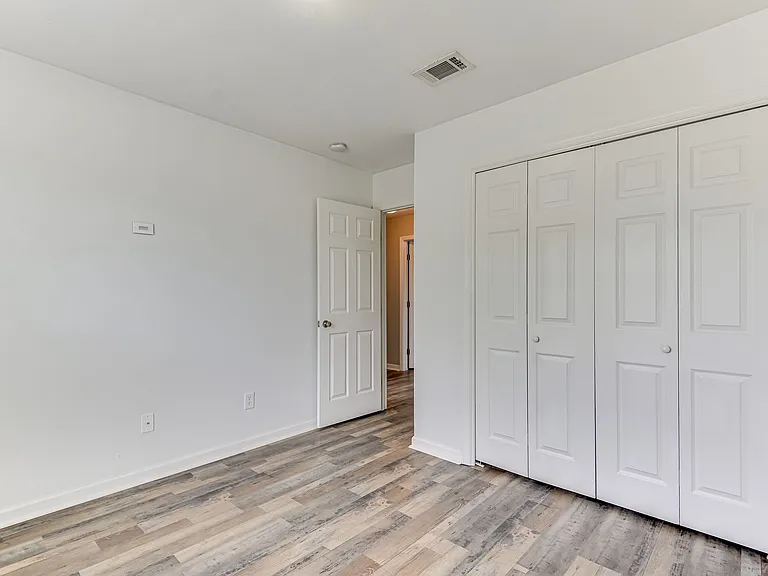 4452 Country Glen Cir — Photo 25