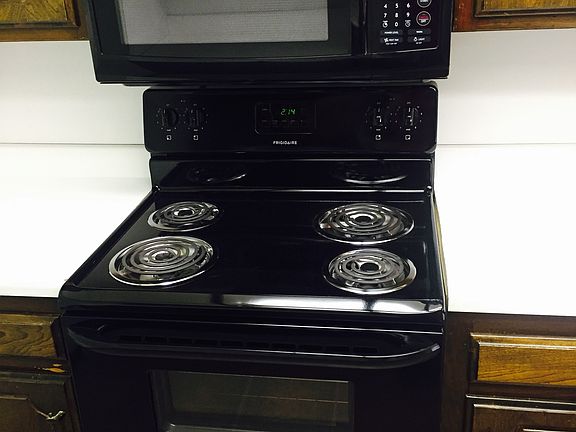 4th image of 1011 Cambridge Dr