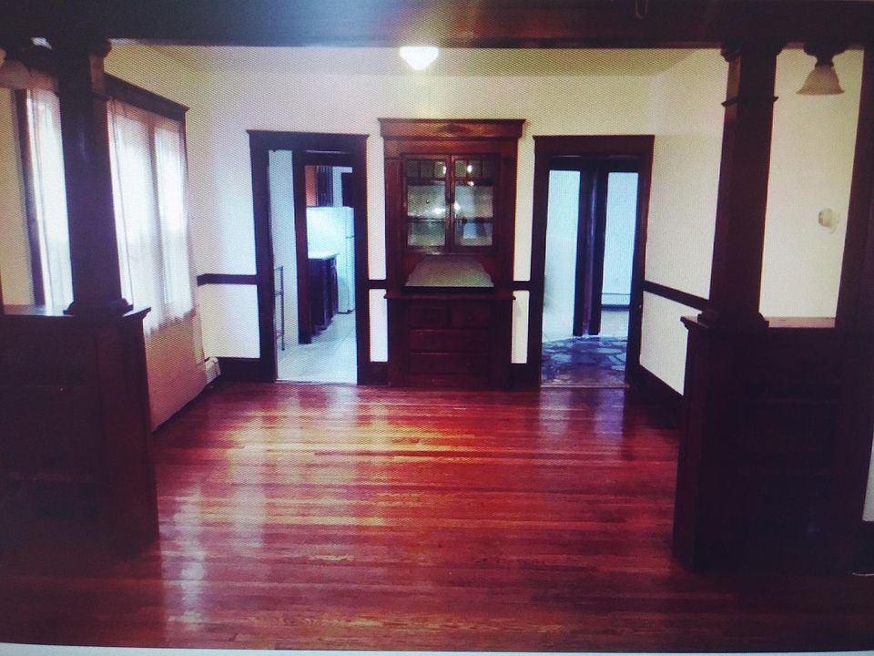 2nd image of 144 Oakland St #144