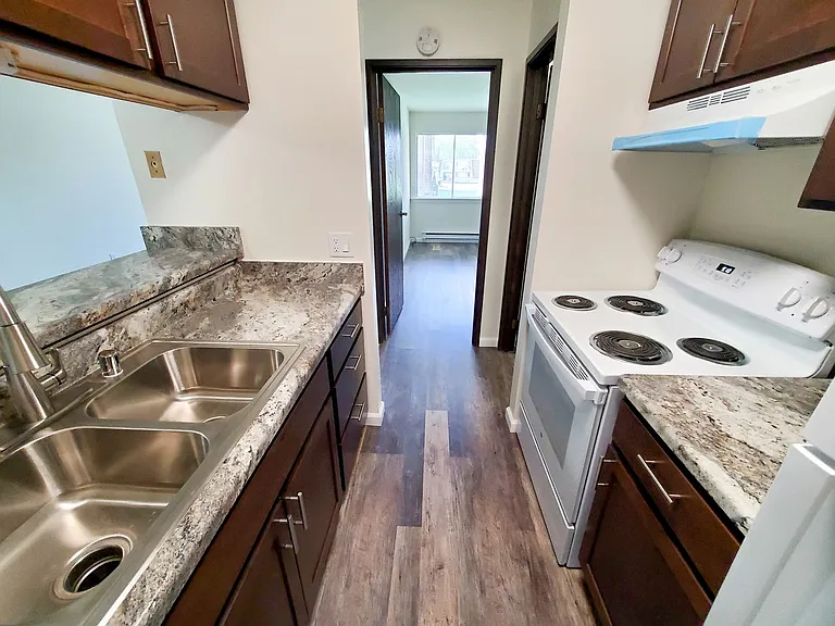 Belmar Apartments — Photo 18