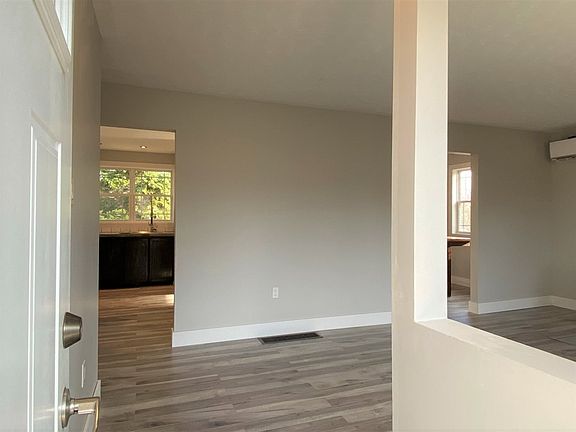 4th image of 61 Attwood Cres