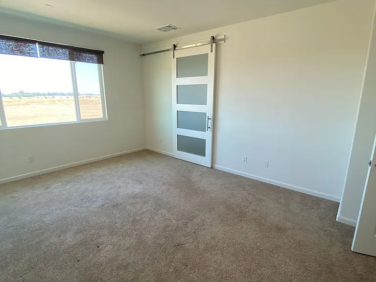 1667 Lion St — Photo 37