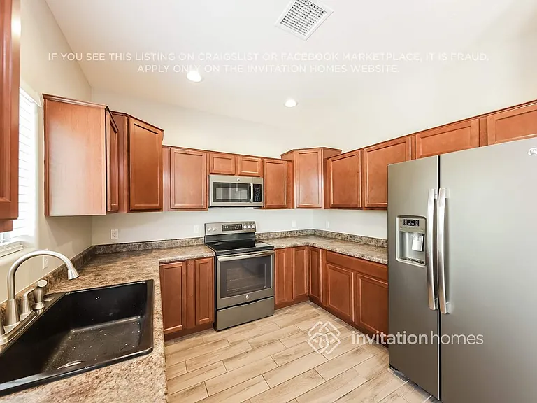 506 W Latona Rd — Photo 6