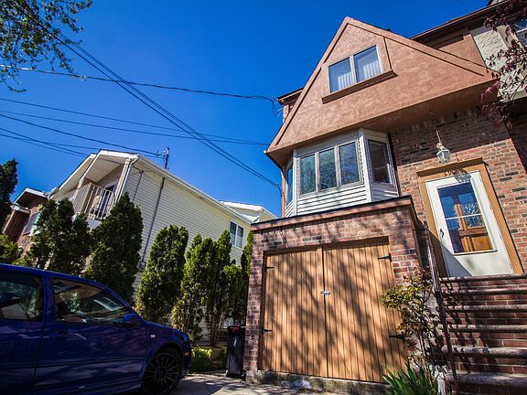 2nd image of 392 Grantwood Ave