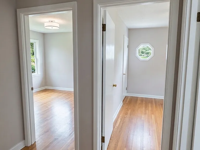 1922 Island Home Ave — Photo 5