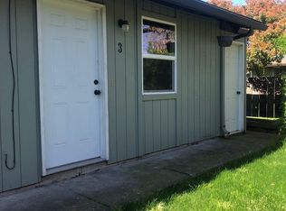 1915 Crater Lake Ave APT 3, Medford, OR 97504