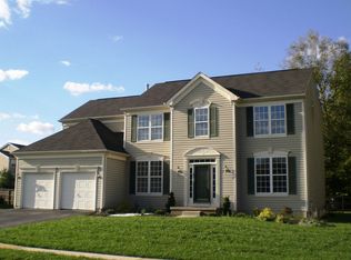 10 Buttonwood Ct, Newark, DE 19702