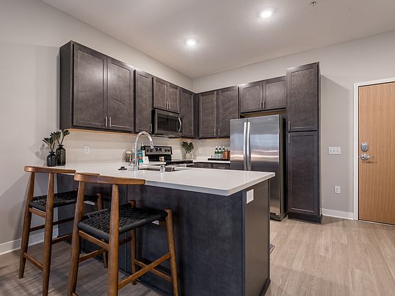 2nd image of 8101 Normandale Lake Blvd Unit 412