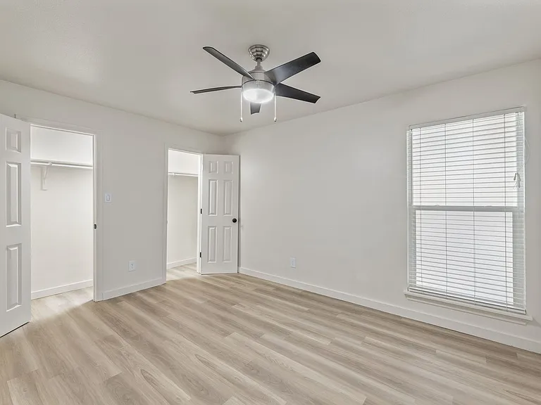 City Scene Apartments — Photo 30