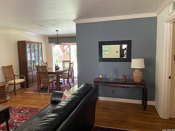 2nd image of 419 FORREST HILL DR