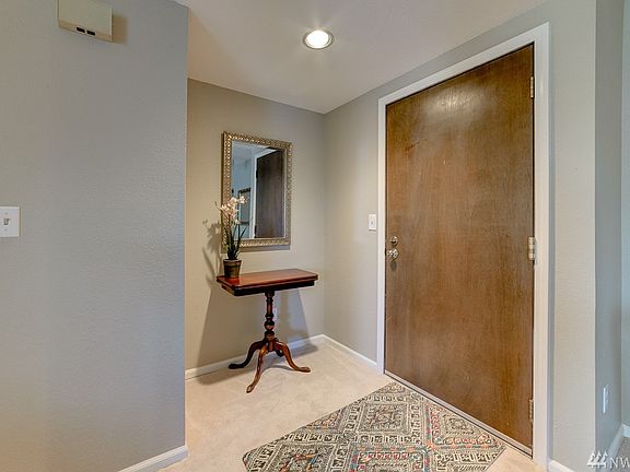 5th image of 11300 1st Ave NE APT 314