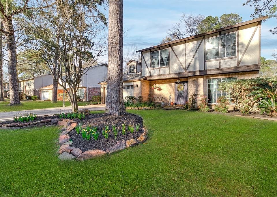 1st image of 2923 Valley Rose Dr