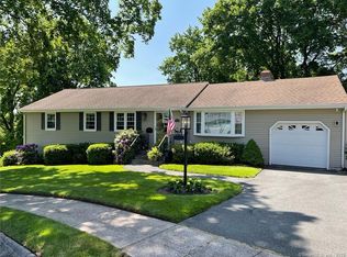 7 Eastwood Dr, Plainville, CT 06062