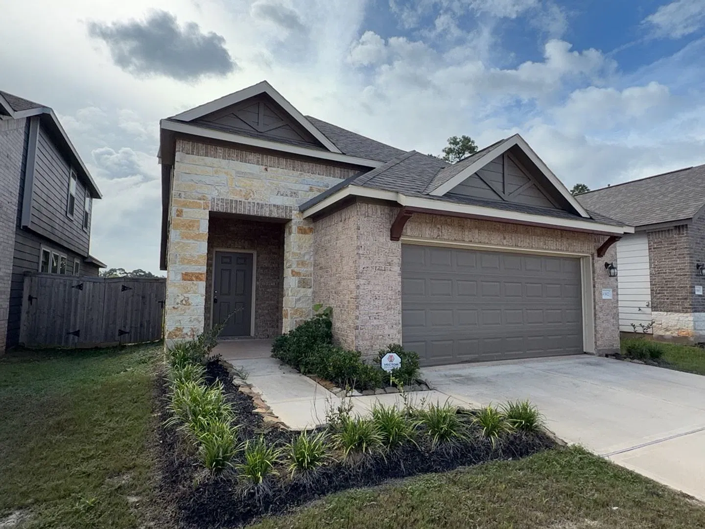 9392 Hard Rock Rd **Ask About Our No Cash Deposit Option — Photo 2