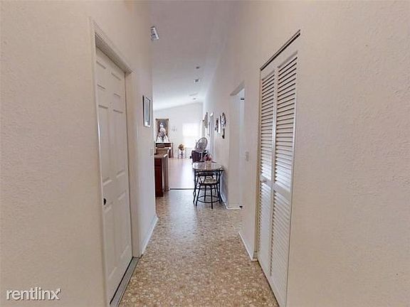 3rd image of 12388 NE 51st Ter