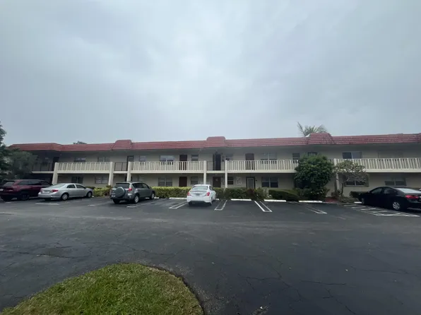 21 Abbey Ln APT 104, Delray Beach, FL 33446