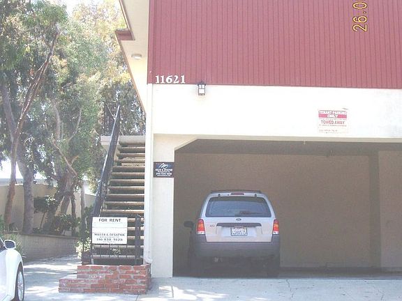 2nd image of 11621 Darlington Ave #6