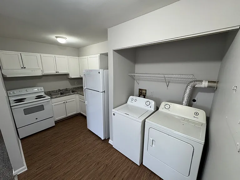 119 Park St — Photo 4