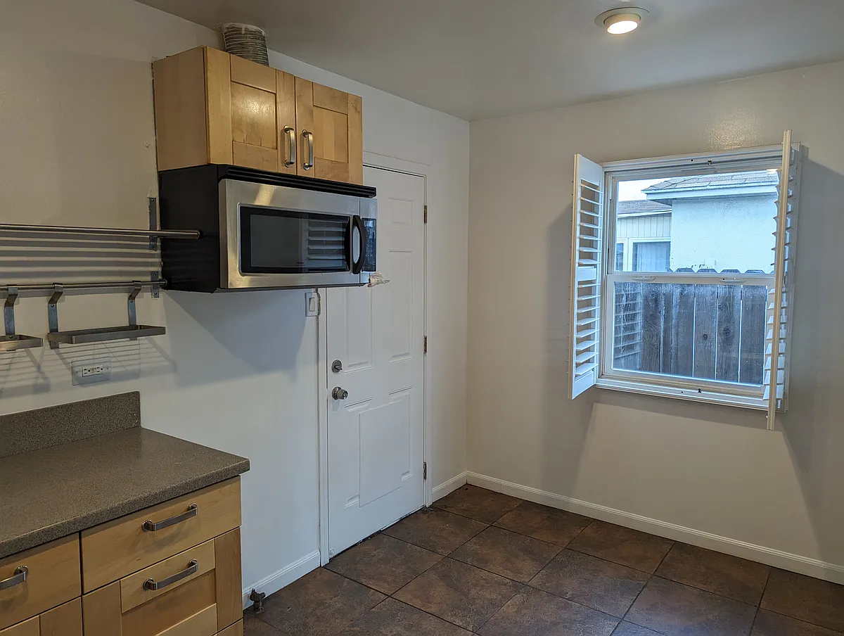 Building Photo - 16043 Leadwell St
