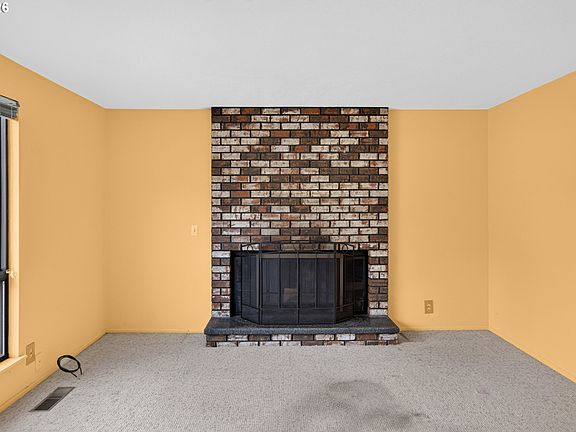 4th image of 2735 Montello Ave